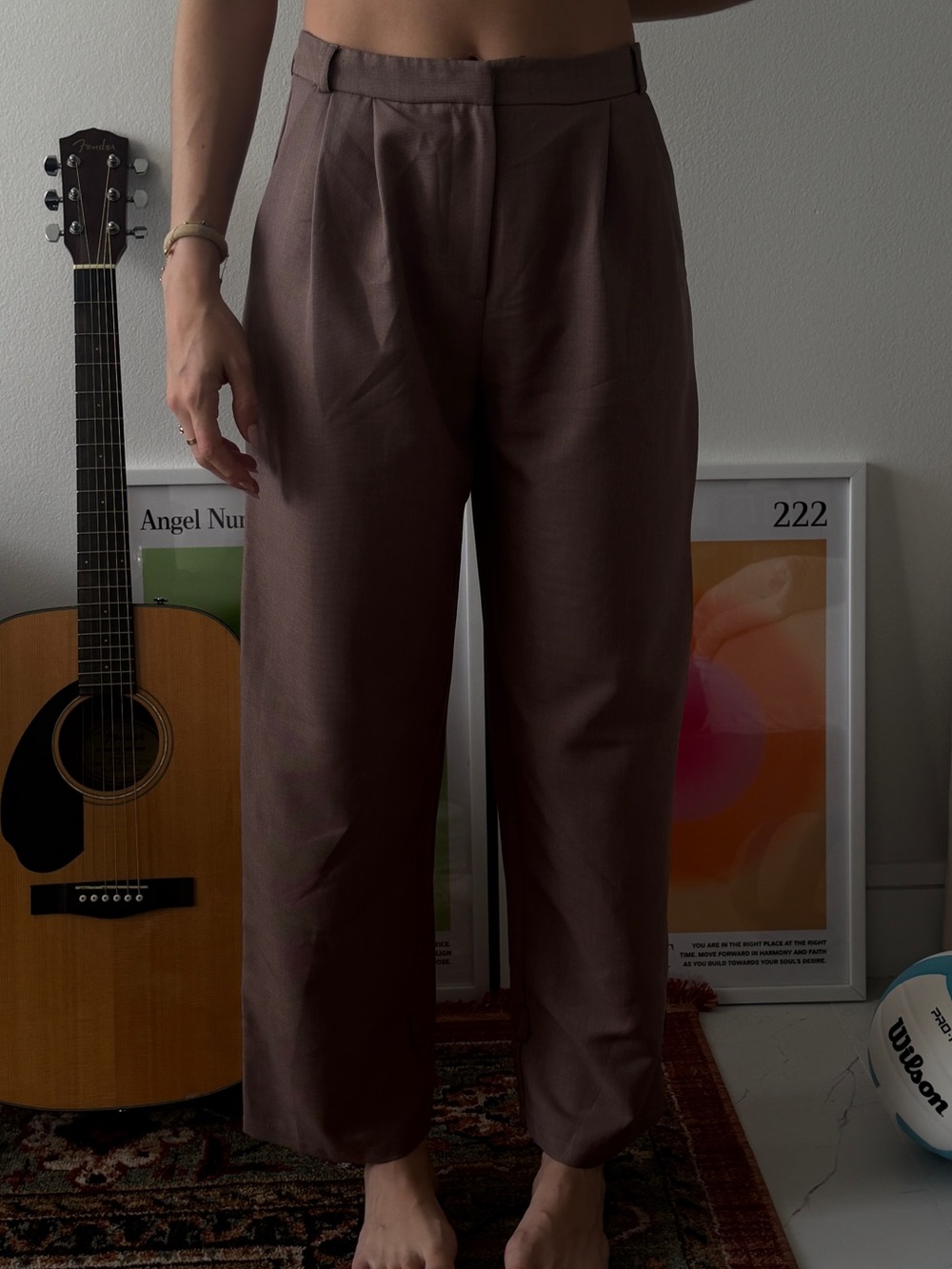 Tailored Straight-Leg Pants in Brown